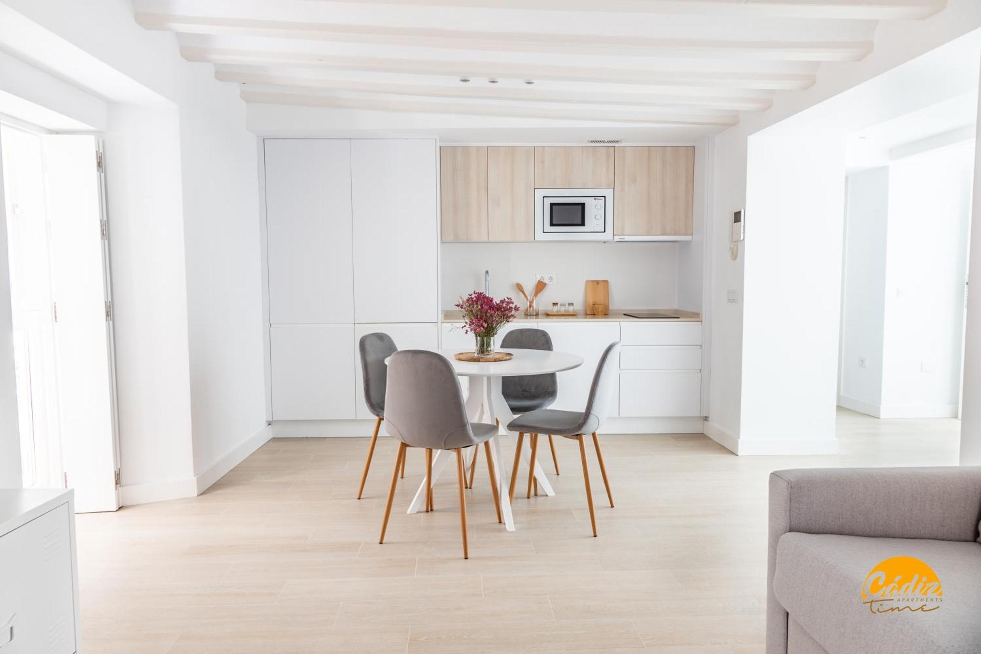 Villalobos By Cadiz Time Exterior photo