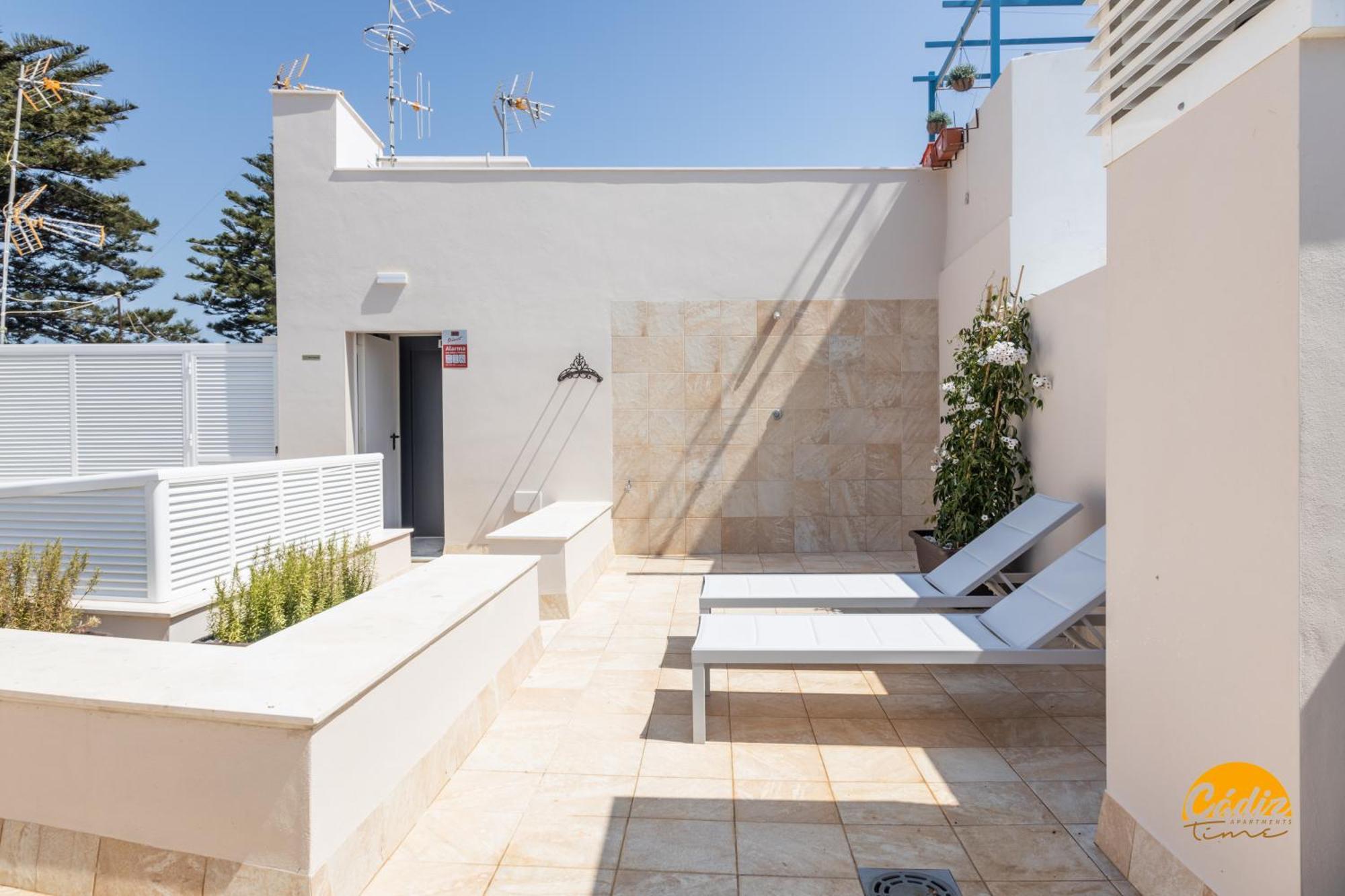 Villalobos By Cadiz Time Exterior photo